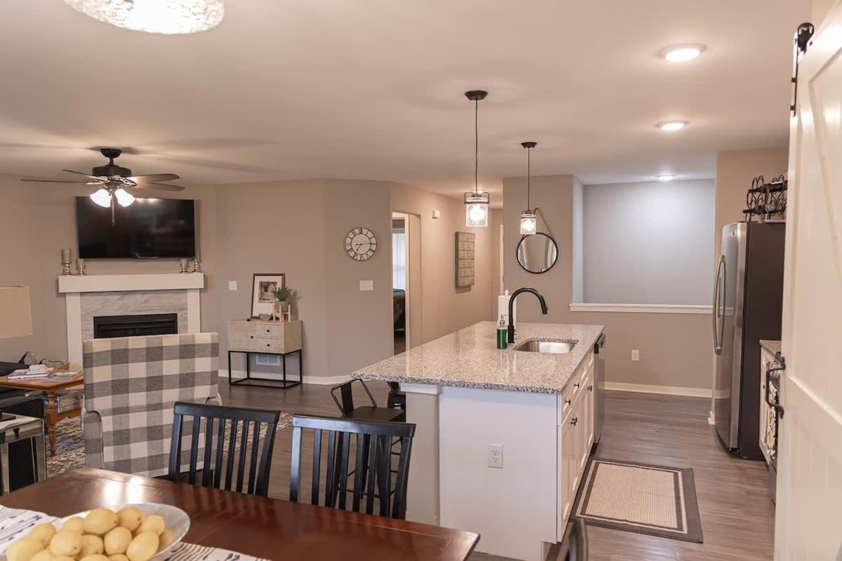 Brand New 2 Bed With Office Villa Loves Park Exterior foto